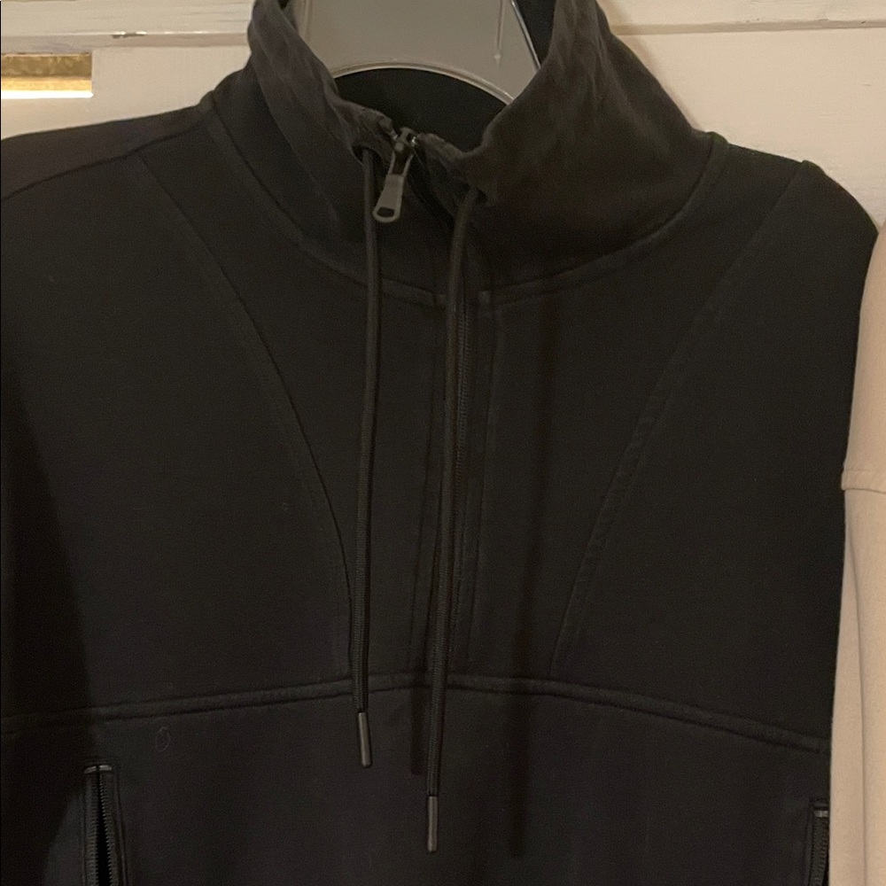 Old Navy Active Dynamic Fleece quarter zip Pullover - Cream and black. - Picture 4 of 4